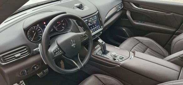 Car image 31