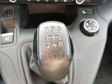 Car image 36