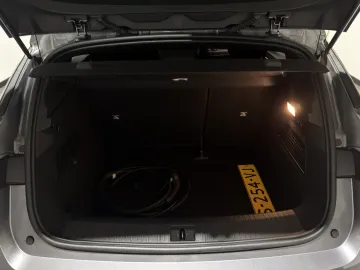Car image 37