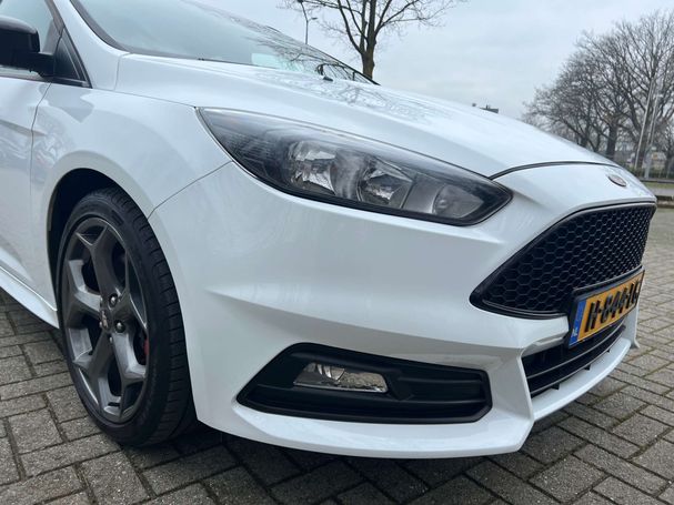 Ford Focus 2.0 ST 185 kW image number 3