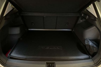 Car image 36