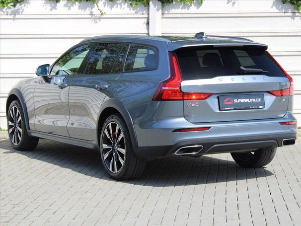 Volvo V60 Cross Country D4 AWD 140 kW image number 5