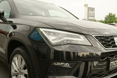 Car image 35