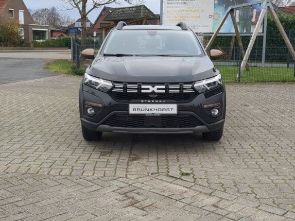 Dacia Sandero Stepway TCe 110 Extreme 81 kW image number 2