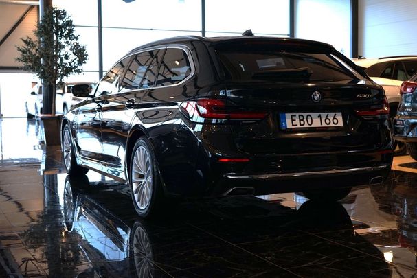 BMW 530 Touring Luxury Line 216 kW image number 4