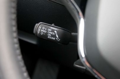 Car image 40