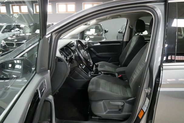 Volkswagen Touran 1.4 TSI Highline 110 kW image number 6