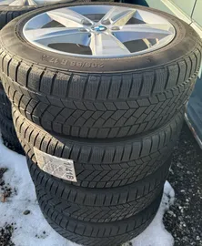 Car image 27