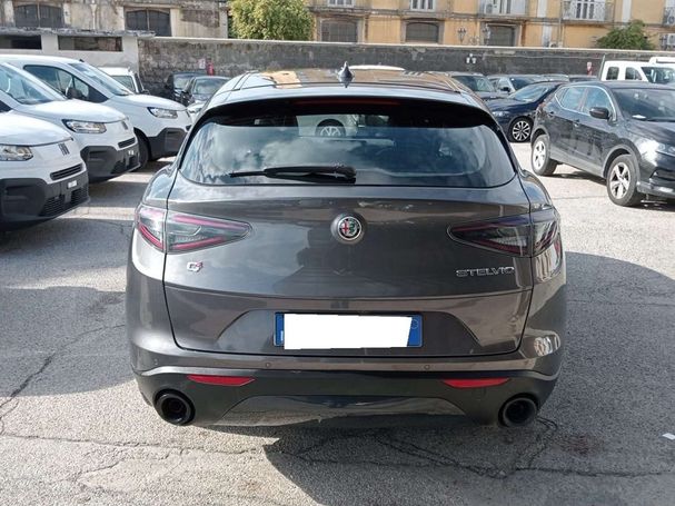 Alfa Romeo Stelvio 2.2 Q4 154 kW image number 4