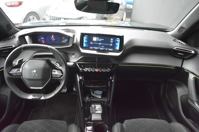 Car image 15