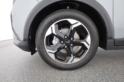 Car image 30