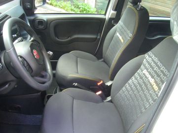 Car image 16