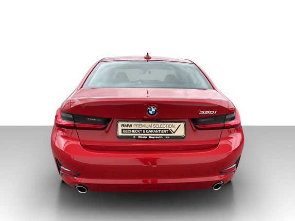 BMW 320i Advantage 135 kW image number 4