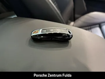 Car image 35
