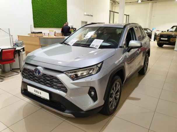 Toyota RAV 4 2.5 Hybrid Team Deutschland 160 kW image number 1