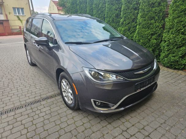 Chrysler Pacifica 219 kW image number 2