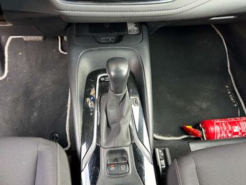 Car image 14