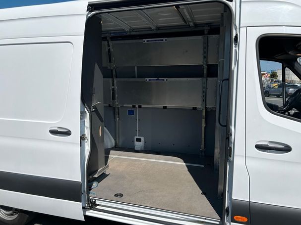 Mercedes-Benz Sprinter 211 CDi 84 kW image number 8