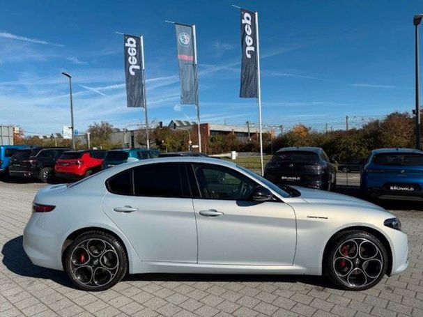 Alfa Romeo Giulia Q4 206 kW image number 6