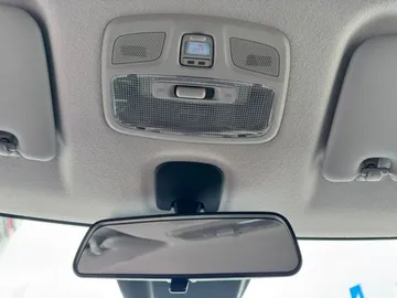 Car image 31