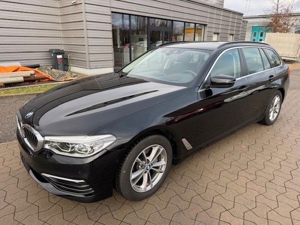 BMW 520d Touring xDrive 140 kW image number 1