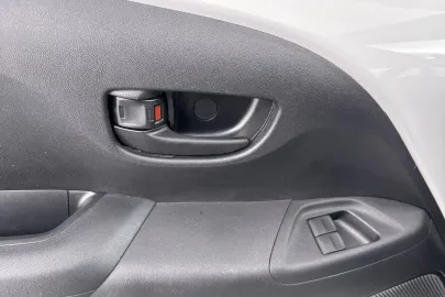 Car image 31
