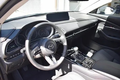 Car image 24