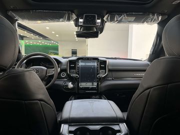 Car image 38