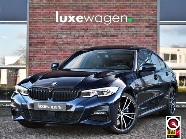 BMW 330 e M Sport 215 kW image number 1