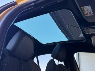 Car image 46