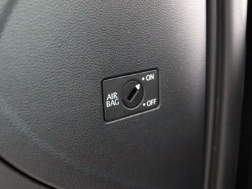 Car image 33