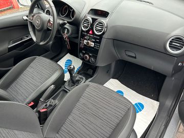 Car image 12