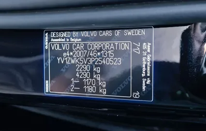 Car image 24