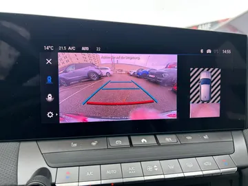 Car image 24