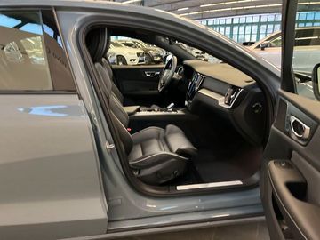 Car image 36