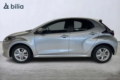 Car image 5
