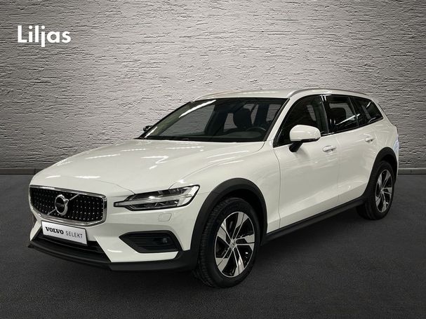 Volvo V60 Cross Country B4 Diesel AWD 147 kW image number 1