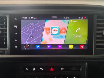 Car image 27