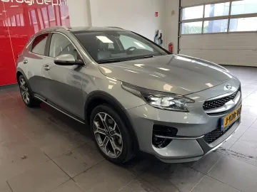 Car image 27