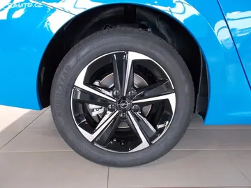 Car image 29