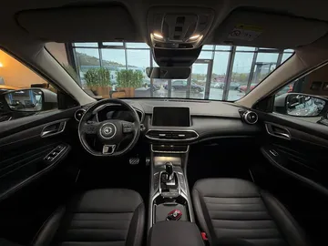 Car image 33