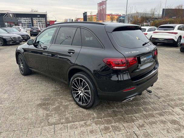 Mercedes-Benz GLC 300 de 225 kW image number 5