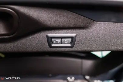 Car image 36