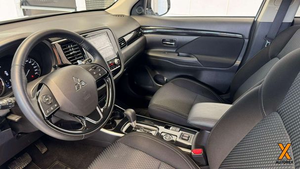 Mitsubishi Outlander 2.0 4WD CVT 110 kW image number 9