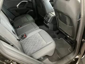 Car image 39
