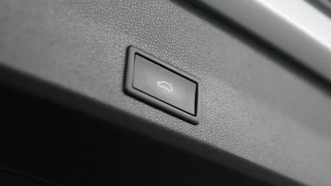 Car image 45