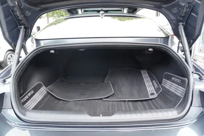 Car image 28