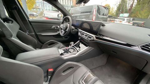 Car image 38