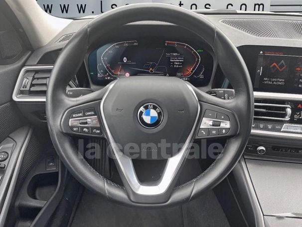 BMW 320d Touring xDrive 140 kW image number 10