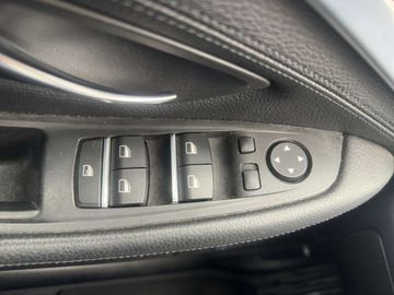 Car image 36